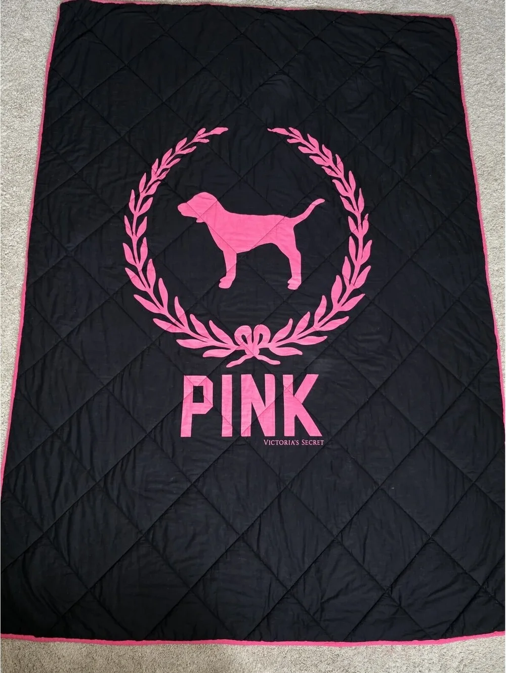 Vintage 2012 Victoria's Secret PINK Twin Quilt Dog Wreath Reversible Blanket